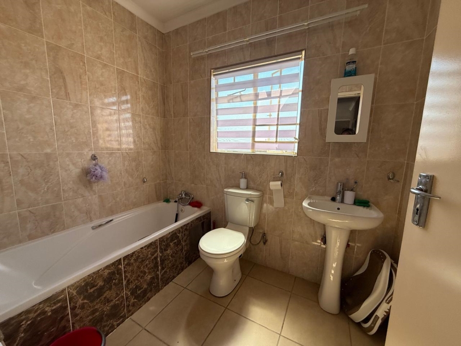 3 Bedroom Property for Sale in Waterval East North West